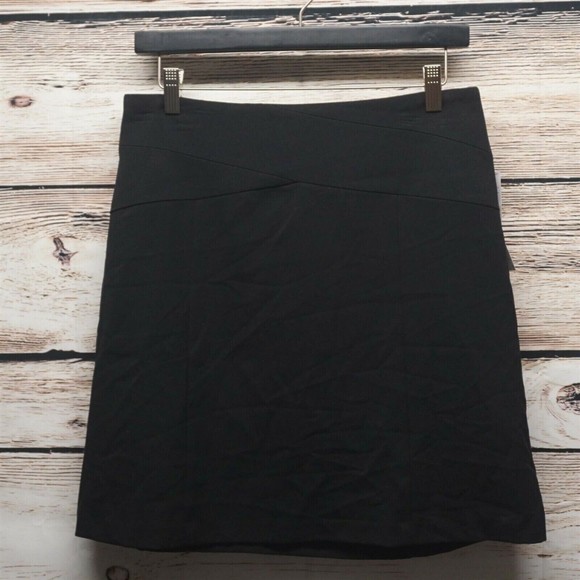 ELLE Dresses & Skirts - Elle Career Separates Skirt Size 6 Black Lined Back Zip A-line